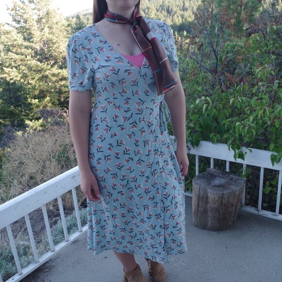 Retro 80s Floral Dress - Picture 9 of 9